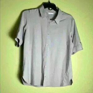 Columbia men’s short sleeve shirt.